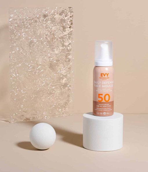 Daily Defense Face Mousse SPF50 - 75ml - Imagen 2